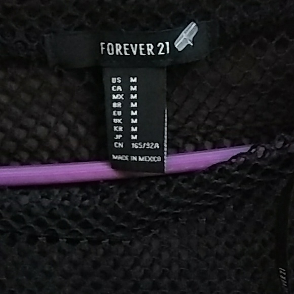 Black mesh tunic with red flower print. - Picture 4 of 5